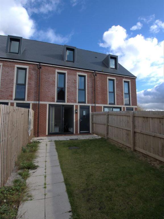 Holiday home Stanley Sparkle - 4brooms, 4beds, Prkg, Wifi Liverpool