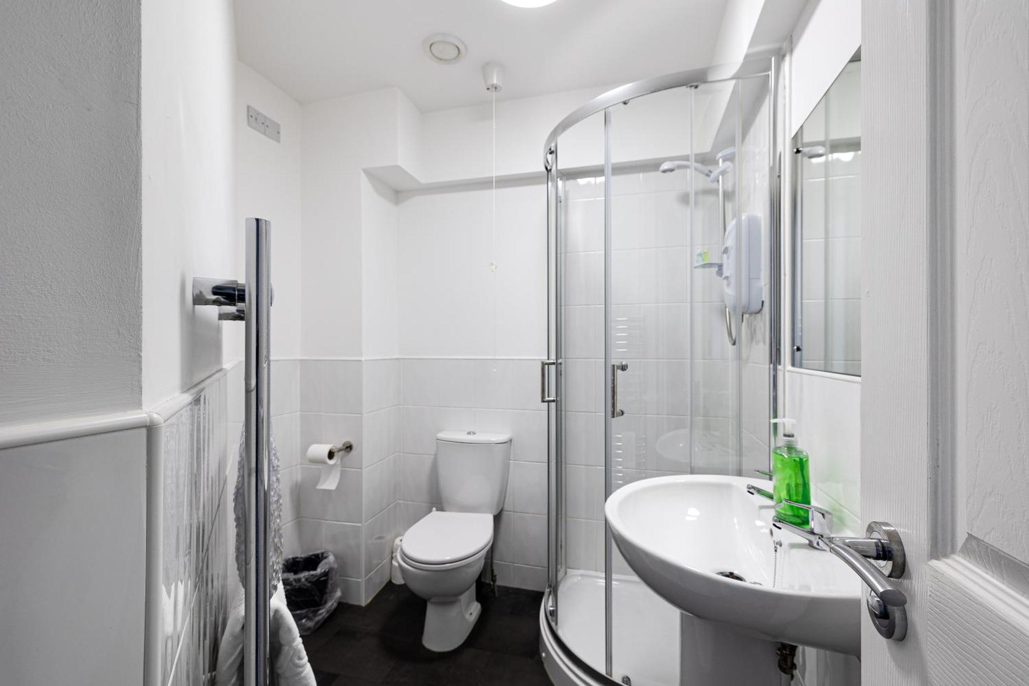 Holiday home Stanley Sparkle - 4brooms, 4beds, Prkg, Wifi Liverpool